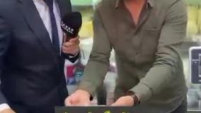 ♦️فروشنده ای که دستش ترازو است!!