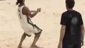 رونالدینیو اینبار در فوتبال ساحلی