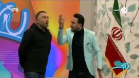 شکستن بطری شیشه روی سر مجری صداوسیما روی آنتن زنده!