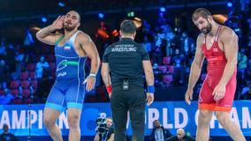 پتریاشوولی به صورت زارع در رقابت فینال کشتی آزاد قهرمانی جهان سیلی زد!