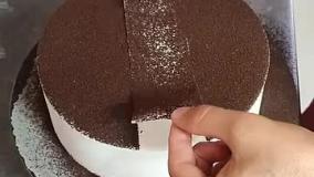تزئین حرفه ای کیک با کمک صفحه گردان کیک حرفه ای