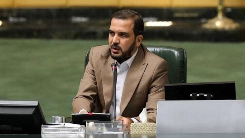 مجتبی یوسفی: کاهش دلار به ۲۰ هزار تومان شبیه طنز تلخ است تا نگاه کارشناسی! ۱۶ دی ۱۴۰۳