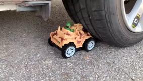 چالش تفریحی خرد کردن وسایل کیوت زیر ماشین