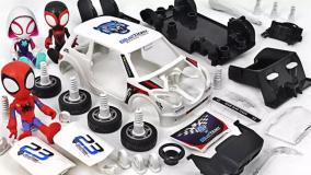 داستان اسباب بازی ها :: اسپایدی و دوستان شگفت انگیزش مرد عنکبوتی!