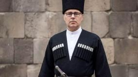 ناصر غلامی هوجقان با لباس آذری