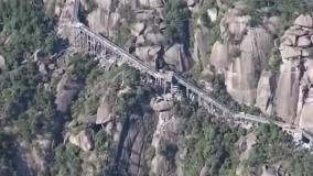 پله برقی در کوهستان