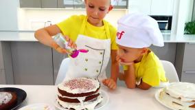 داستان های ولاد و نیکی چالش کیک تولد برای مامان - سرگرمی برای بچه ها