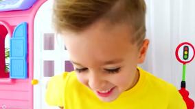 ولاد و نیکی با قطارهای اسباب بازی بازی می کنند / برنامه کودک ولاد و نیکیتا