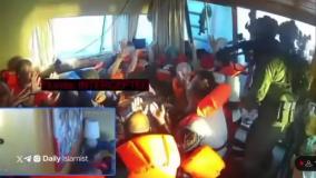 🎥 فیلم جدید از لحظۀ هجوم سربازان اسراییلی به یکی از کشتی‌های ناوگان صمود