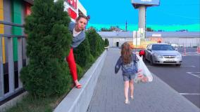 کارتون خنده دار ایوا و مامان: وقت گذرانی با مامان برنامه کودک ایواشو