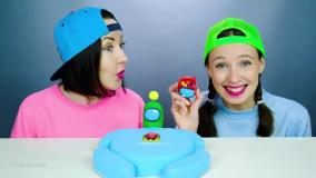 چالش غذایی اسمرفود برنامه سرگرمی بانوان | چالش موکاچو چالش قرمز رنگی