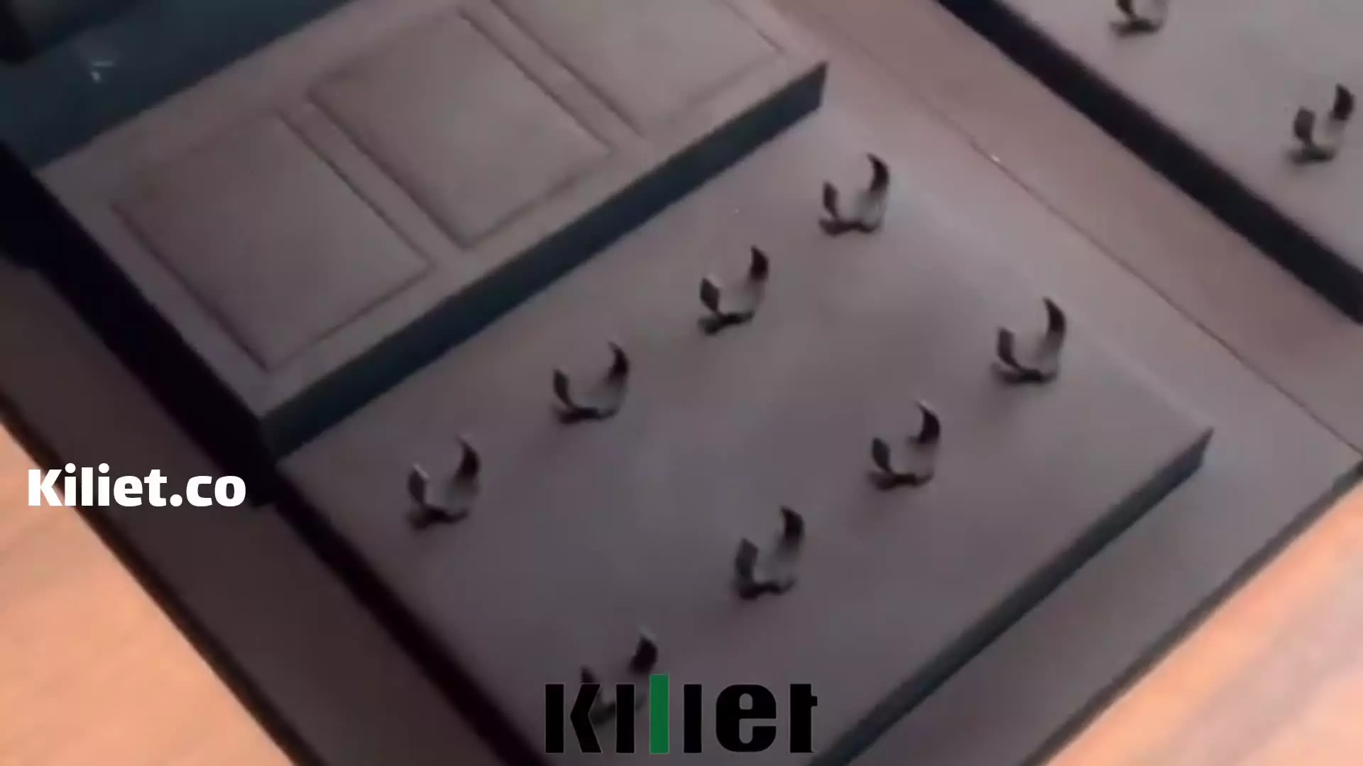 ۶ مدل اصلی مانکن ویترین طلافروشی | انتخابی که جذابیت ویترینت رو چند برابر می‌کنه 💎