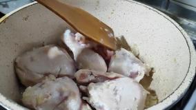 اموزش اشپزی خورشت فسنجان خوشمزه | اموزش روغن انداختن روی این خورشت ایرانی خوشمزه