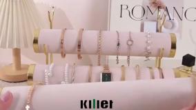 نوع سوم مانکن ویترین طلافروشی | مانکن دستبند و النگو، جایی که جزئیات می‌فروشن