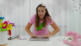 ولاد و نیکی ، برنامه کودک ولاد و نیکی فارسی ، ماشین بازی ولاد و نیکیتا