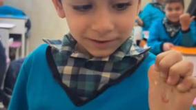 سرگرمی جدید دانش آموز سرکلاس