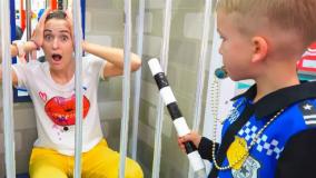 ولاد و نیکیتا~ولاد ونیکی~ولاد و چالش در کافه ~کودک ولادو نیکی~ولاد نیکی جدید