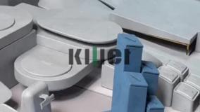 نمایی نزدیک از ظرافت و زیبایی مانکن های مخصوص طلافروشی