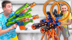 بازی پسرونه سنیا و نیکی - برنامه کودک سنیا - سنیاشو - بازی تفنگ با پدر