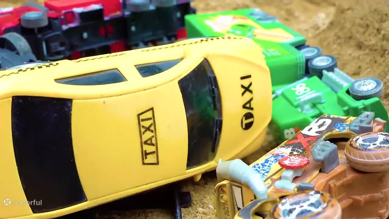 داستان های ماشین بازی - نجات ماشین تصادف کرده - کارتون ماشین بازی جدید