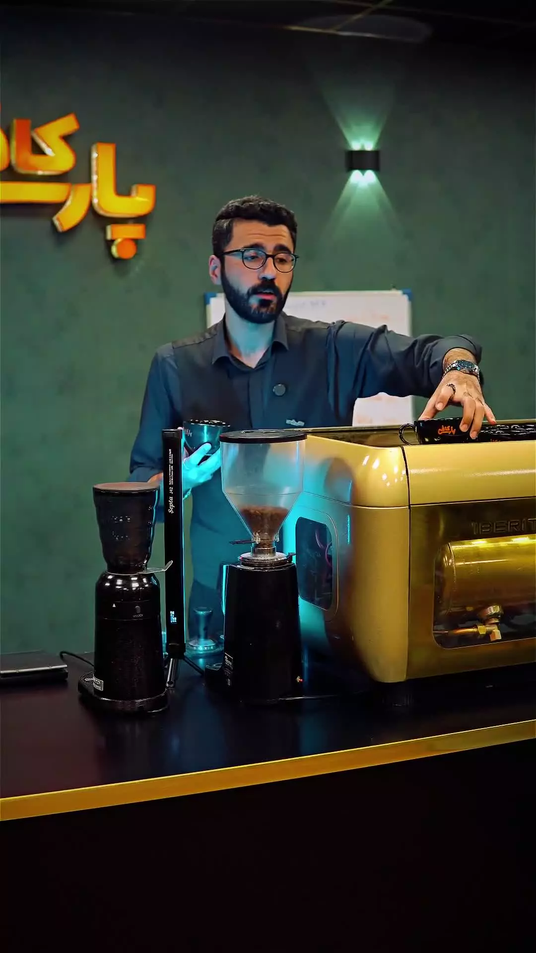 باریستای حرفه ای هیچوقت این کارو نمیکنه