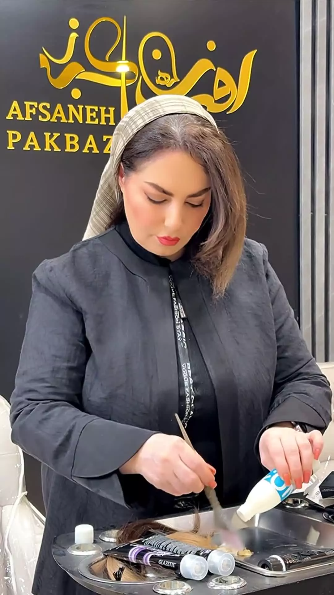 آموزش رنگ موی آلبالویی خاص برای پاییز