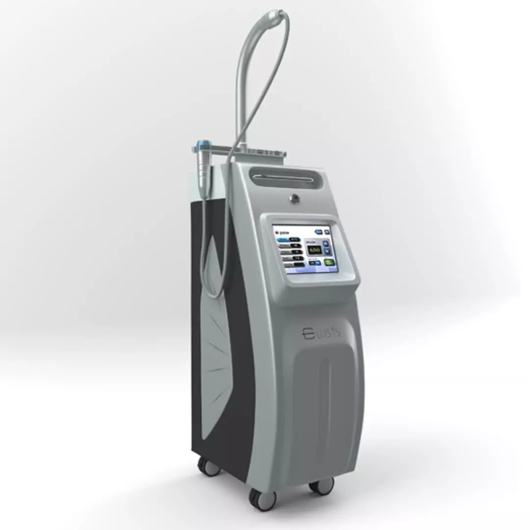 💫 جوانسازی پوست با دستگاه آر اف فرکشنال؛ معجزه‌ای بدون جراحی!