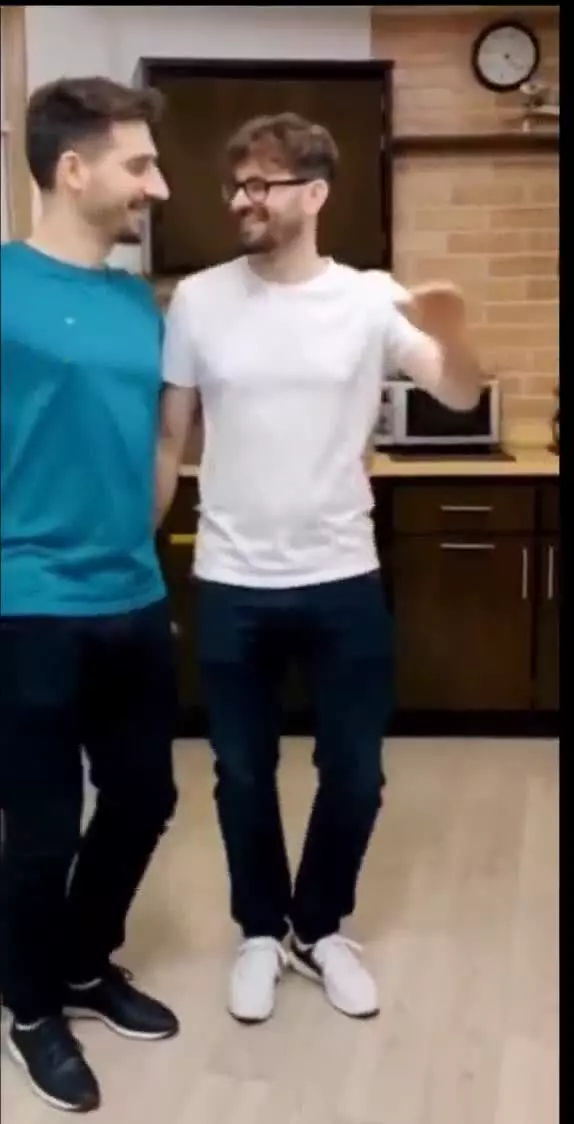 رقص زیبای بندری یزدان رستمی اصل و محمد مهدی عسگری