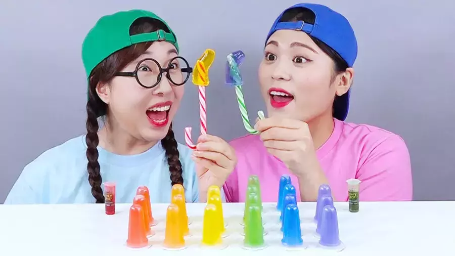 چالش غذایی طولانی - چالش خوراکی - چالش غذا خوردن آبنبات - کلیپ خنده دار 123go