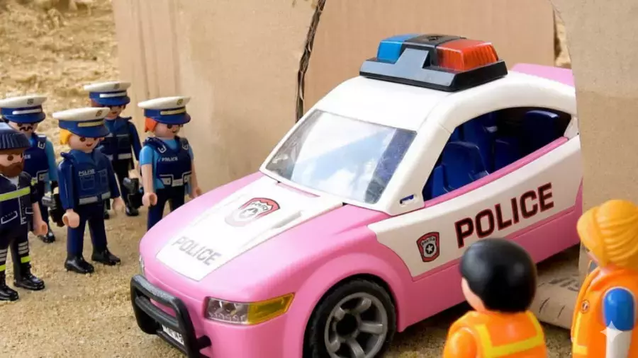 ماشین بازی کودکانه//اسباب بازی ماشین ها//اسباب بازی ماشین پلیس//کارتون ماشین