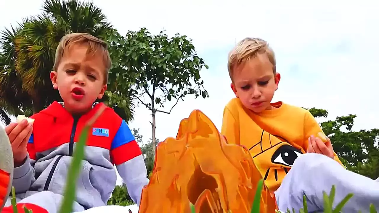 ولاد-ولادو نیکی جدید-ولاد و ماشین صورتی -برنامه کودک ولاد و نیکی کارتون سرگرمی