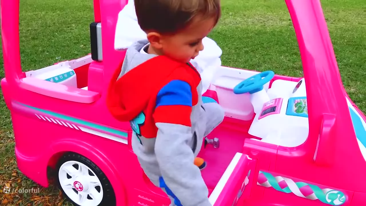 ولاد-ولادو نیکی جدید-ولاد و ماشین صورتی -برنامه کودک ولاد و نیکی کارتون سرگرمی