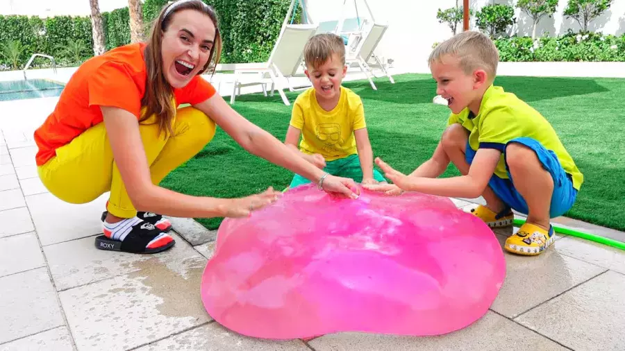 ولاد ؛ ولادو نیکی جدید ؛ چالش ماشین بازی ؛ کودک ولاد و نیکی ؛ کارتون سرگرمی نیکی