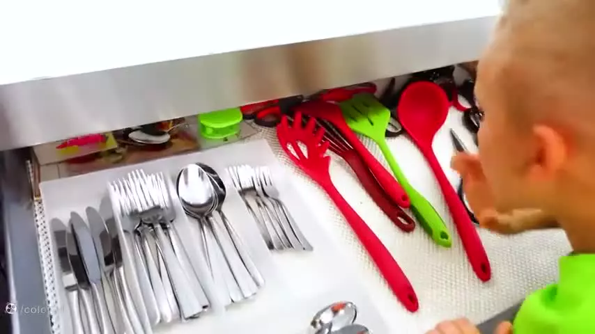 ولاد ؛ بازی ولاد و نیکی ؛ ولاد و نیکیتا ؛ کودک ولاد و نیکی ؛ کارتون ولادو نیکی