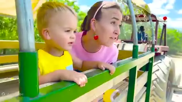 کارتون پسرانه جدید | برنامه کودک ولاد و نیکی | سر زدن به ماشین قدیمی و لوکس