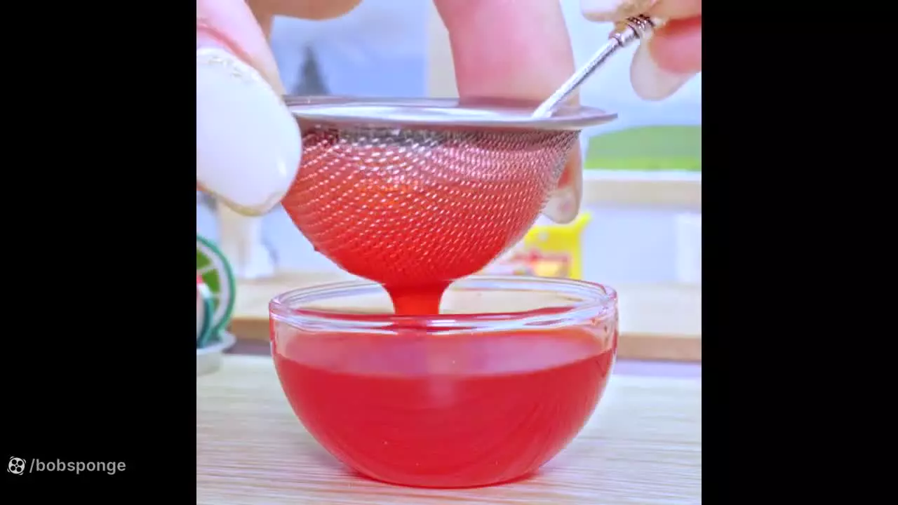 بستنی هندوانه ای خوشمزه و شگفت انگیز مینیاتوری "  مینی کیک شیرین رنگارنگ