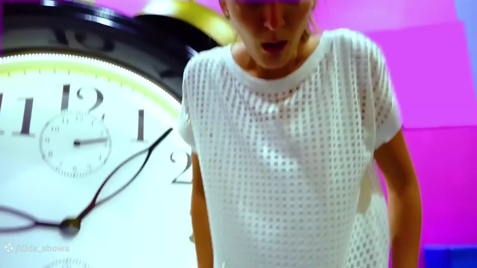 برنامه کودک کارتون کودک::ولاد نیکی سرگرمی کودک-برنامه کودک ولاد بازی در نمایشگاه