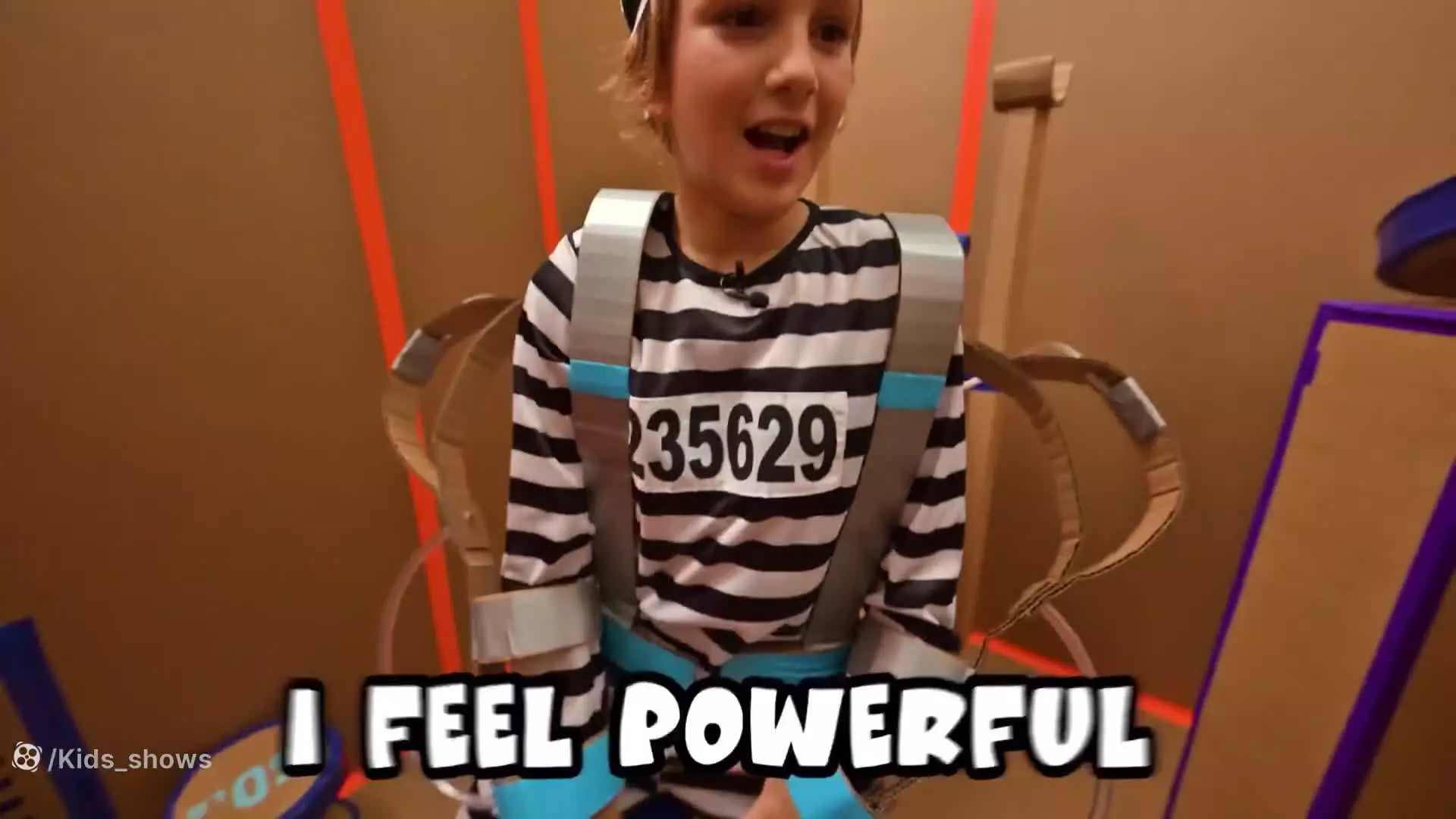 برنامه کودک کارتون کودک :: ولاد سرگرمی کودک. برنامه کودک ولاد نیکی دزد و پلیس