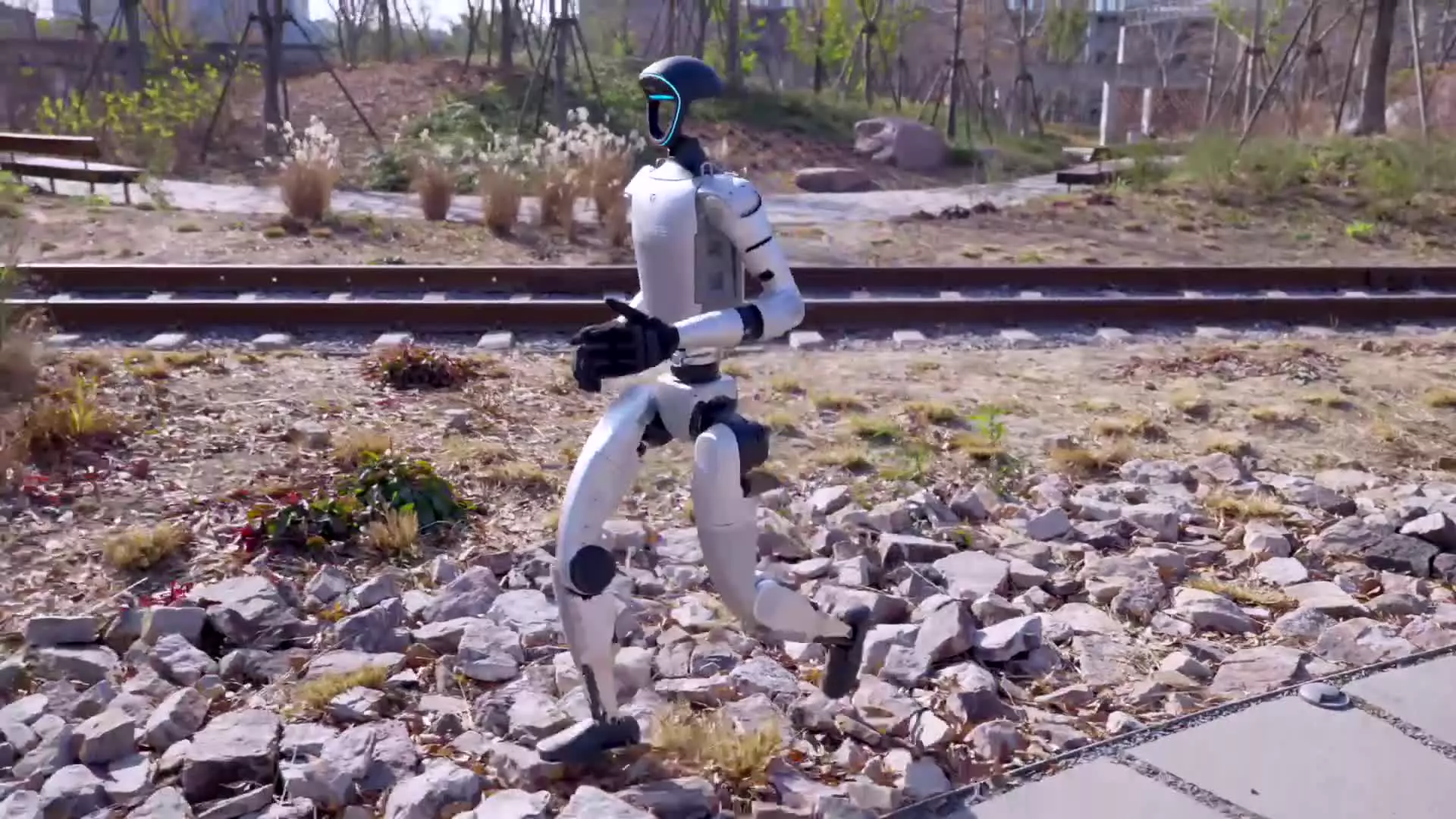 راه‌رفتن ربات انسان‌نمای G1