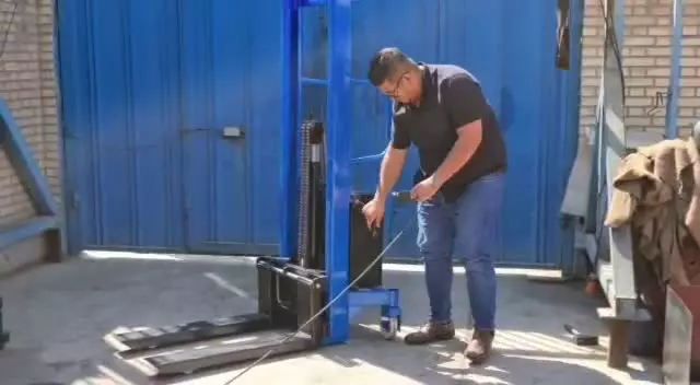 تولید بالابر و استاکر هیدرولیکی