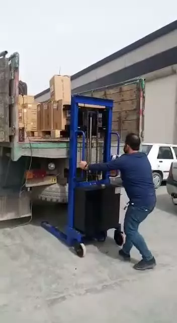 فروش بالابر و استاکر خودکششی