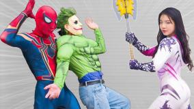 نبرد مرد عنکبوتی و اسپایدرمن ،تبدیل مرد عنکبوتی جوکر ، spiderman - مرد عنکبوتی