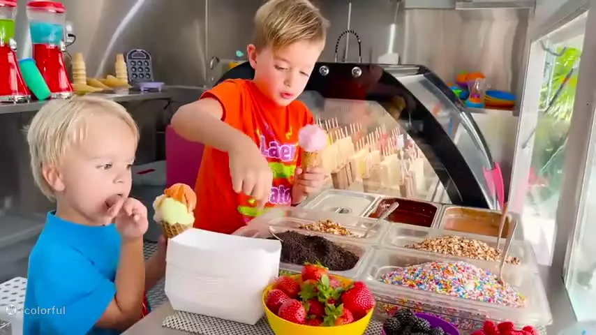 ولاد نیکی - تولد ولاد و نیکی- برنامه کودک ولاد و نیکی- ولاد و نیکیتا - ولاد شو