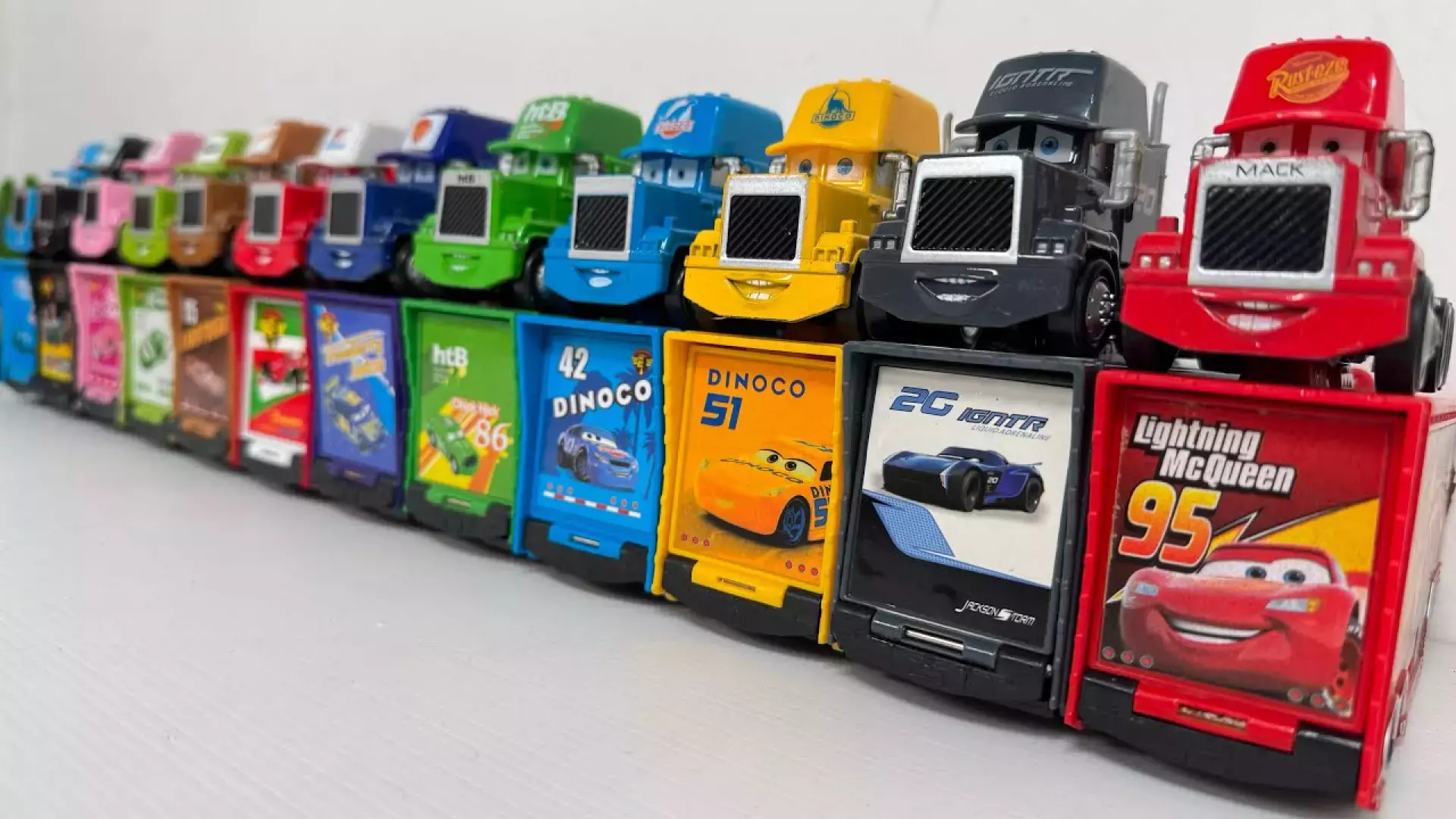 کارتون ماشین بازی کودکانه | اسباب بازیهای ماشین های مک کوئین