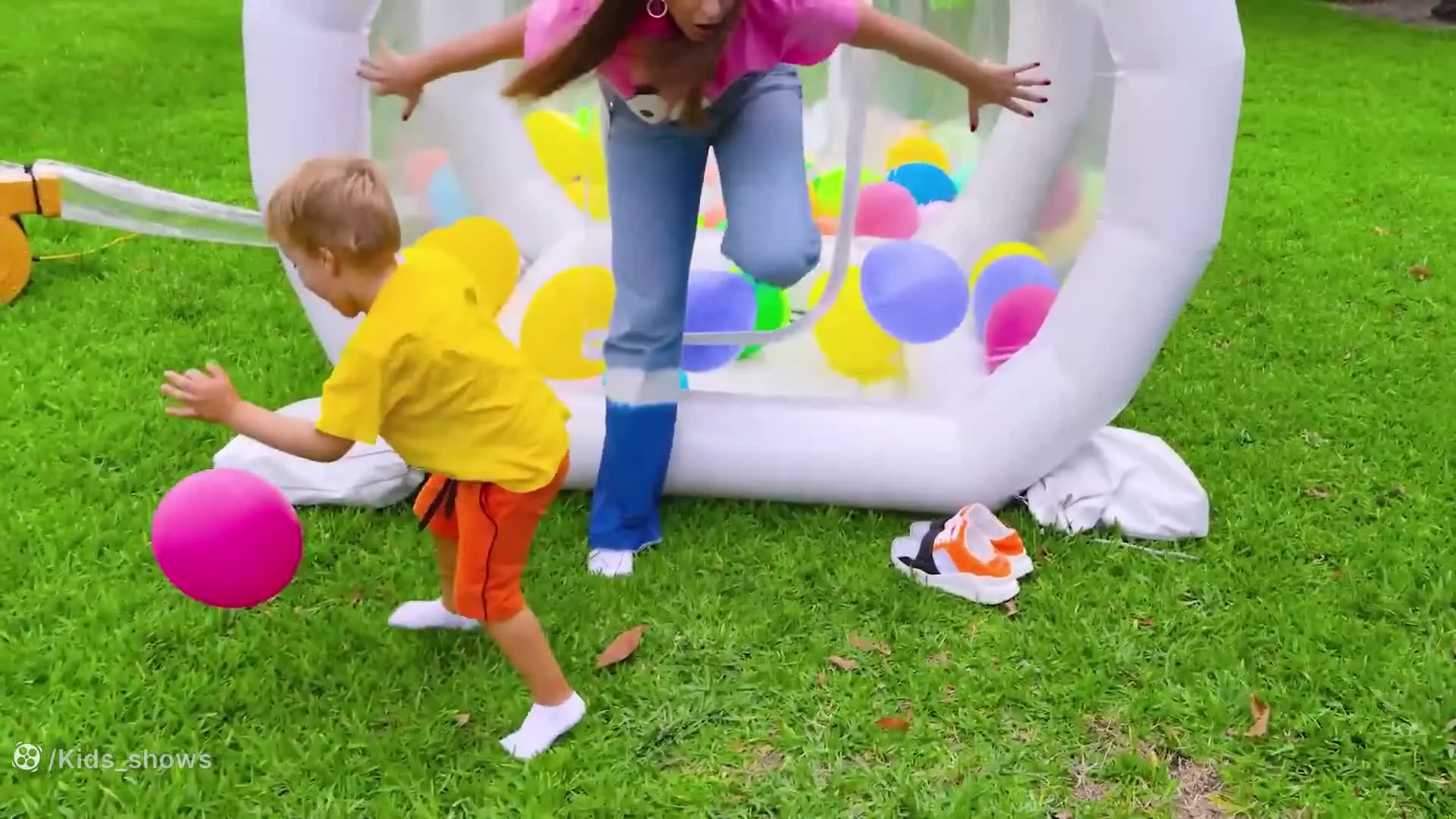 ولاد و نیکی - برنامه کودک - چالش خونه بادی - کودک سرگرمی تفریحی ولاد نیکی جدید 2