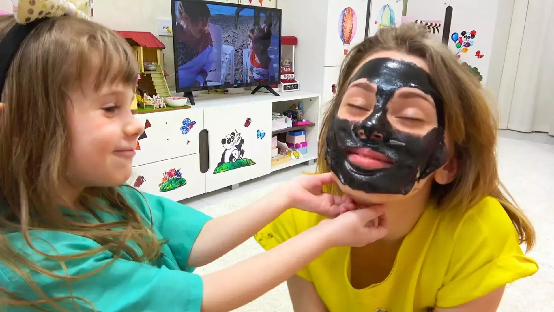 ایوا و مامان در ماجرای رنگارنگ کارتون کودک جدید آیواشو ایوا و بابایی طولانی