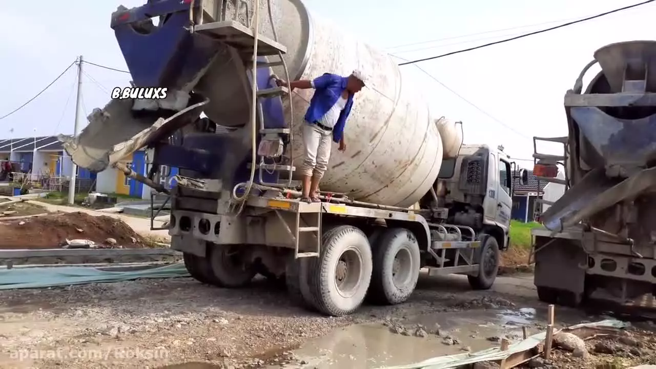 اسباب بازی تراکتور و ماشین زرد:: ماشین بازی جدید