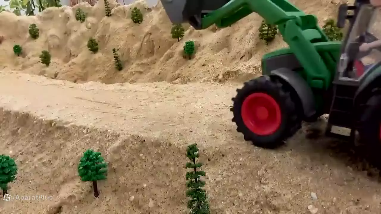 ماشین بازی تراکتور ، کامیون با جرثقیل، اسباب بازی های کودکان