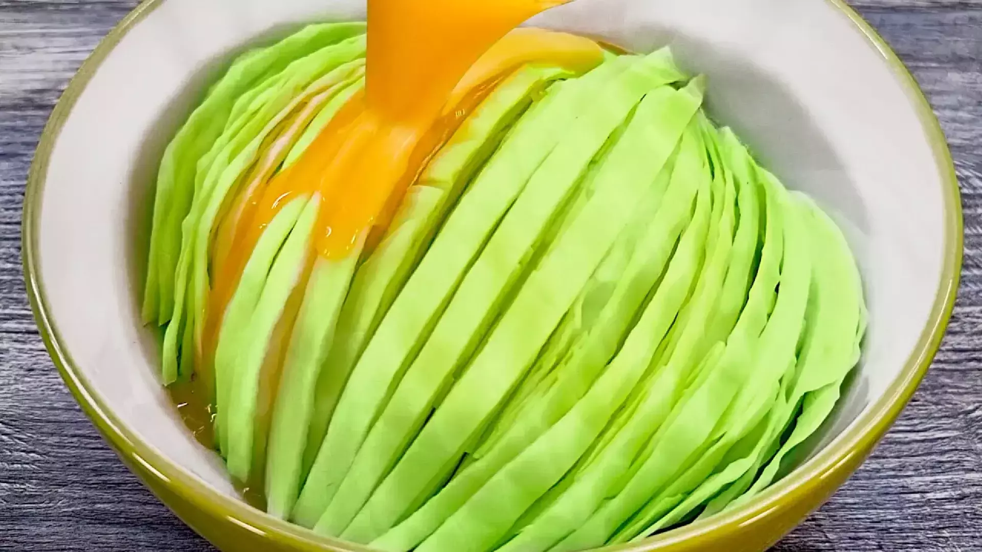 دستور غذای شیک و ساده با برگ کلم ، کوکوی کلم ، غذای آسان