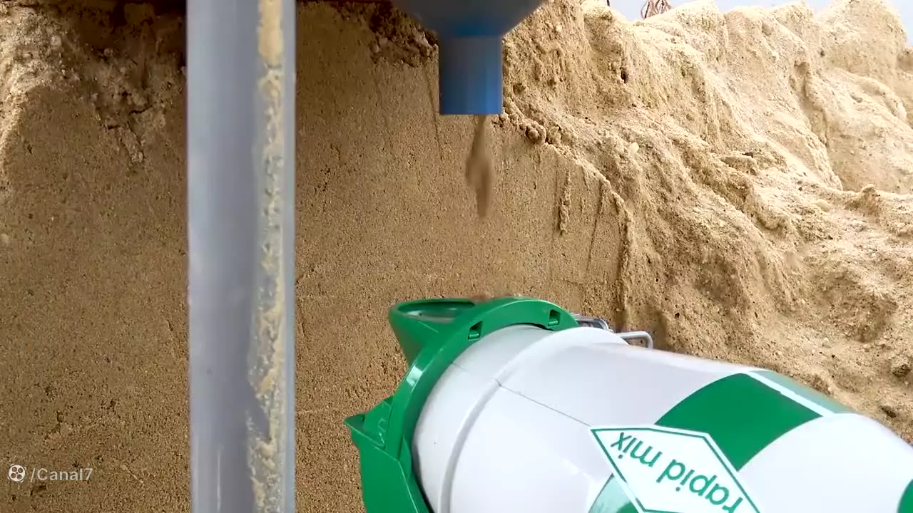 ماشین بازی جدید ‌| داستان تراکتور ماشین اسباب بازی | یک کوسه در غار وجود دارد